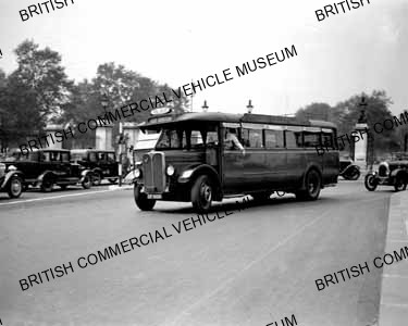 AEC Regal / Blue Belle, London / AEL0531q