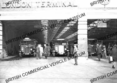 AEC Regal / Blue Belle, London / AEL0532q