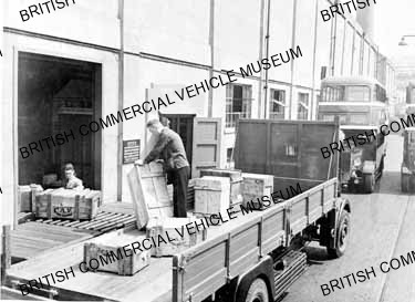 Truck and AEC Regent III / AEP08139q