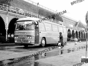 AEC Reliance / Glenton Tours, London, 90 / AEP28702Dq