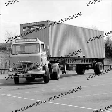 Leyland Mastiff tractor unit / British Leyland / Austin-Morris Group / AEP49852-13q