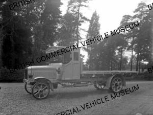 Leyland M / Flat lorry / L000063q