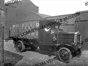 Leyland RAF type / Flat lorry with tailboard and top rail / L000166q