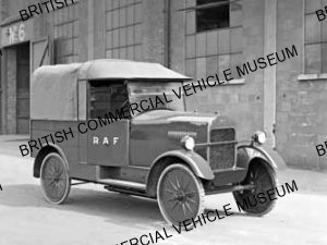 Trojan / Van with canvas upper section, inc. cab roof / L003292q