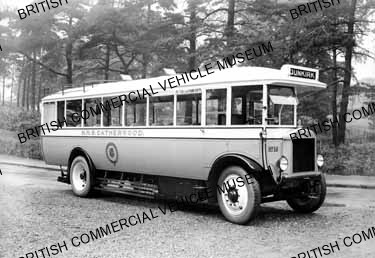 Leyland Lion LSC / HMS Catherwood / L004359q