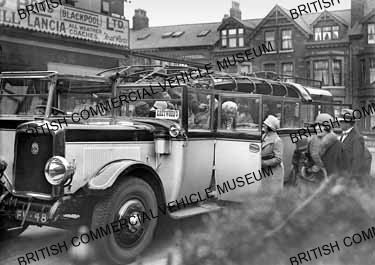 Leyland Tiger / Wood Bros., Blackpool / L006194a