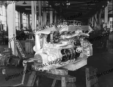 Engine Six Cylinder / L008315