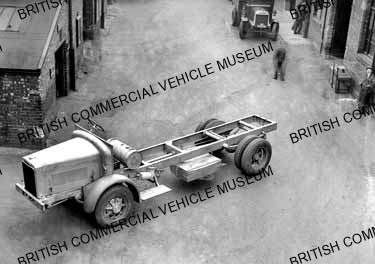 Leyland Llama / Leyland Motors / L010119a