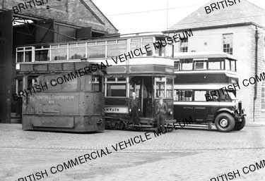 Steam tram, electric tram and TD2 / Rawtenstall Corporation, 6, 26 and 11 / L011214q