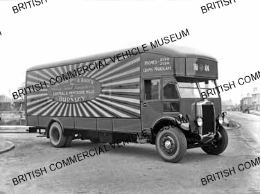 Leyland Llama GTS4 / Earnshaw Bros. & Booth, Burnley / L012101q
