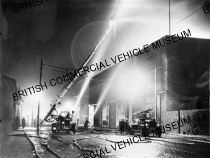 Leyland Fire Engine / Liverpool Fire Brigade / L014117a
