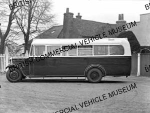 Leyland Cub KPO3 / Park Royal B26F / L015329q