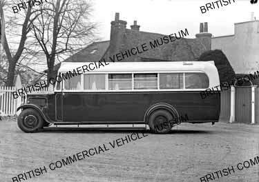 Leyland Cub KPO3 / Park Royal B26F / L015329q