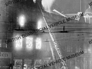 Fire Engine in service / Fire Engine / L015336q
