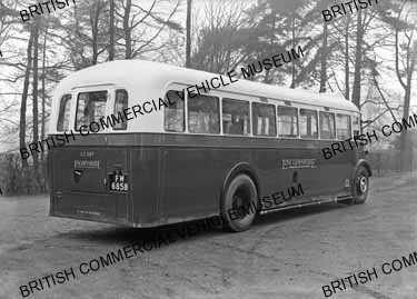 Leyland Tiger TS7 / Leyland front entrance single-deck / L017034q