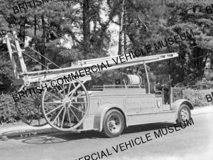 Leyland FK6 / Fire Engine with wheeled escape / L017901q