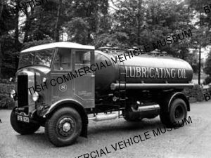 Leyland Beaver TSC8 / Butterfield tanker / L018033q