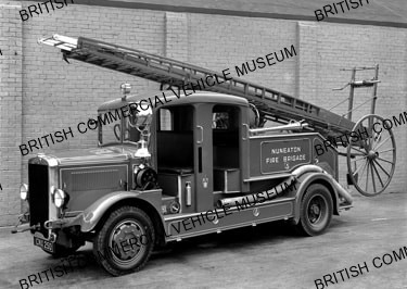 Leyland FK6 / Nuneaton Fire Brigade / L022479a