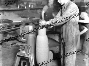 Armament manufacture / L025366a