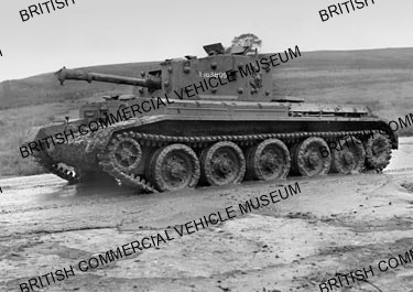 Leyland Centaur I tank / War Department / L026327a