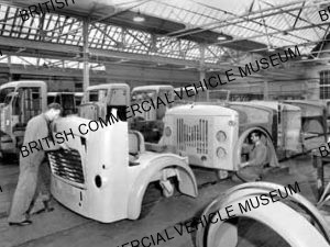 Cab assembly line / L049523a