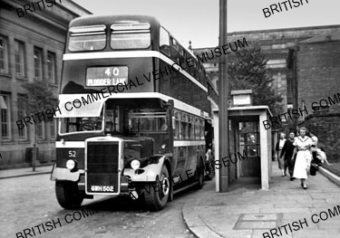 Leyland Titan PD2 / 13 / Bolton Corporation, 52 / L051576a