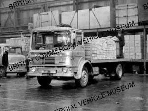 Leyland Lynx & Leyland 90 / Charles Alexander / L101305a