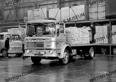 Leyland Lynx & Leyland 90 / Charles Alexander / L101305a