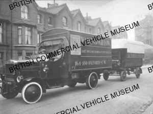 Leyland RAF type and trailer / Waring and Gillow / LPF0211