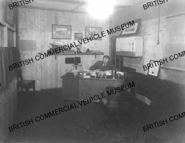 Manager in his office / LPF0652