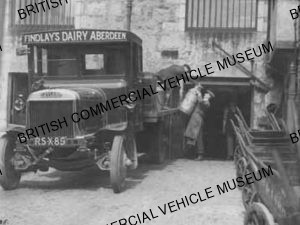 Leyland n / c lorry / Finlays Dairy, Aberdean / LPF0685