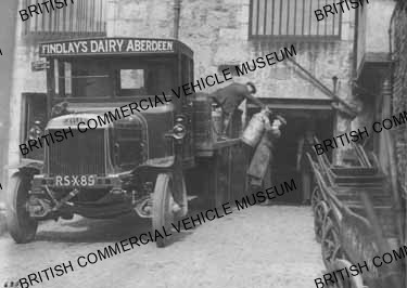 Leyland n / c lorry / Finlays Dairy, Aberdean / LPF0685