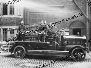 Leyland Fire Engine / LCC - London Fire Brigade / LPF1035
