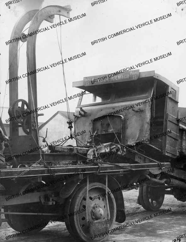 Lorry on tow / LPF1058