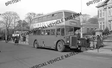 Leyland Titan PD2 / 12 / Wass Bros., 10 / MAT2689q