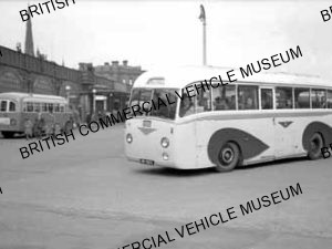 Leyland Royal Tiger PSU1 / 13 / Yorkshire Woollen, 745 / MAT2712q