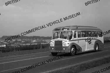 Leyland Tiger PS 2 / 3 / Shearings, Hollinwood / MAT2744Cq