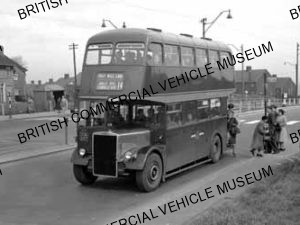 Leyland Titan PD2 / 11 / Leeds Corporation, 207 / MAT2753Nq