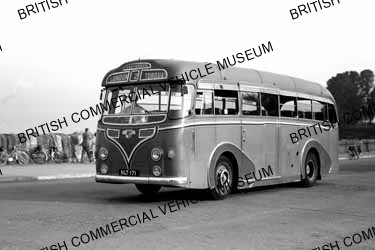 Leyland Royal Tiger PSU1 / 16 / Grey-Green, London / MAT2953q