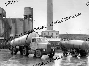 Scammell tractor unit / Ribble Cement, Clitheroe / S004612Ga