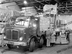 AEC Mustang GM6 / Richardson, Hull, 14 / AEP16087a