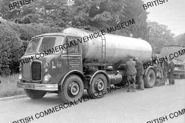 AEC Mustang / Johnson Bros., Tonbridge / AEP17045a