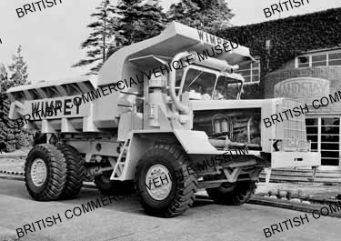 AEC Dumptruk 18 cu. yd. / Wimpey / AEP27360a