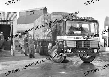 AEC Mammoth Major 6 / D A MacRea Ltd., Hull / AEP34223a