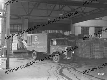 Leyland Lynx DZ / London Co-operative Society / L022298