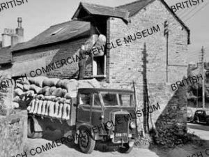 Leyland Cub / J H Henderson and Sons / L033446a