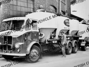 Leyland Hippo / Spillers / L046997a