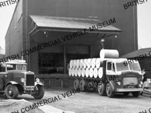 Leyland Octopus / Hollins Paper Mills / L050330a