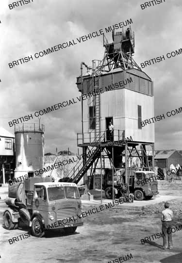 Leyland Comet / Keirby & Perry, Blackpool / L056079a