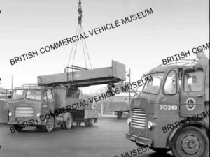 Leyland Comet tractor unit / BRS / L056597a
